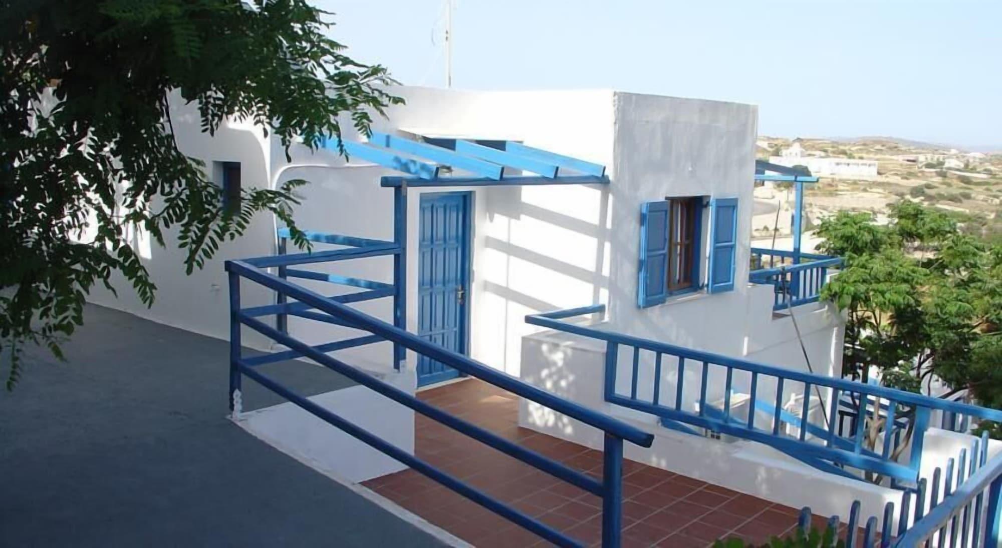 Agnanti Hotel Adamantas  Екстериор снимка