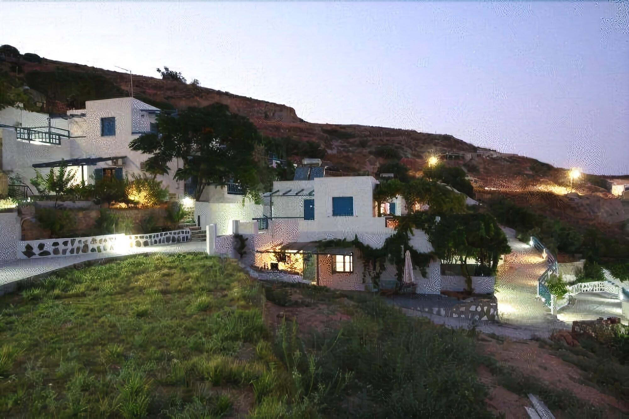 Agnanti Hotel Adamantas  Екстериор снимка